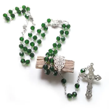 QIGO Katolíckej Dlho Crystal Náhrdelník Zelený Kríž, Ruženec, Náhrdelník Pre Mužov, Ženy Náboženské Šperky