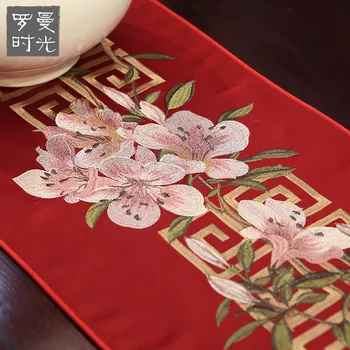 Nový Čínsky Štýl, Vyšívané Stolové Prestieranie Červená Žltá Kvetina Hodiť Bežcov s Strapce Domáce Dekorácie Obdĺžnikový Stôl Handričkou