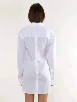 TWOTWINSTYLE Bežné Obyčajný Biely Šaty Pre Ženy Klope Dlhý Rukáv Vystrihnúť Voľné Mini Riadok Šaty Žena 2021 Letné Oblečenie