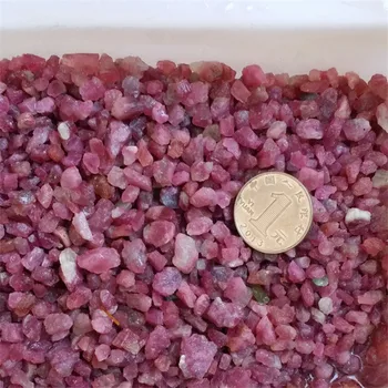 Prírodné Farebné Turmalín Štrku Rubellite Pôvodnej Kamennej Crystal Minerálne Očistiť Vzor Prírodné Kamene a Minerály
