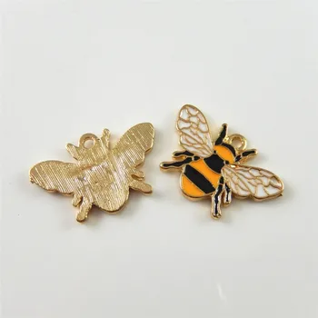 8pcs Zliatiny Zinku Bee Charms Farebné Roztomilý Náhrdelník s Príveskom, Tvorivé Zlato Zvierat Náramok, Ručne vyrábané DIY Šperky AccessoriesColor
